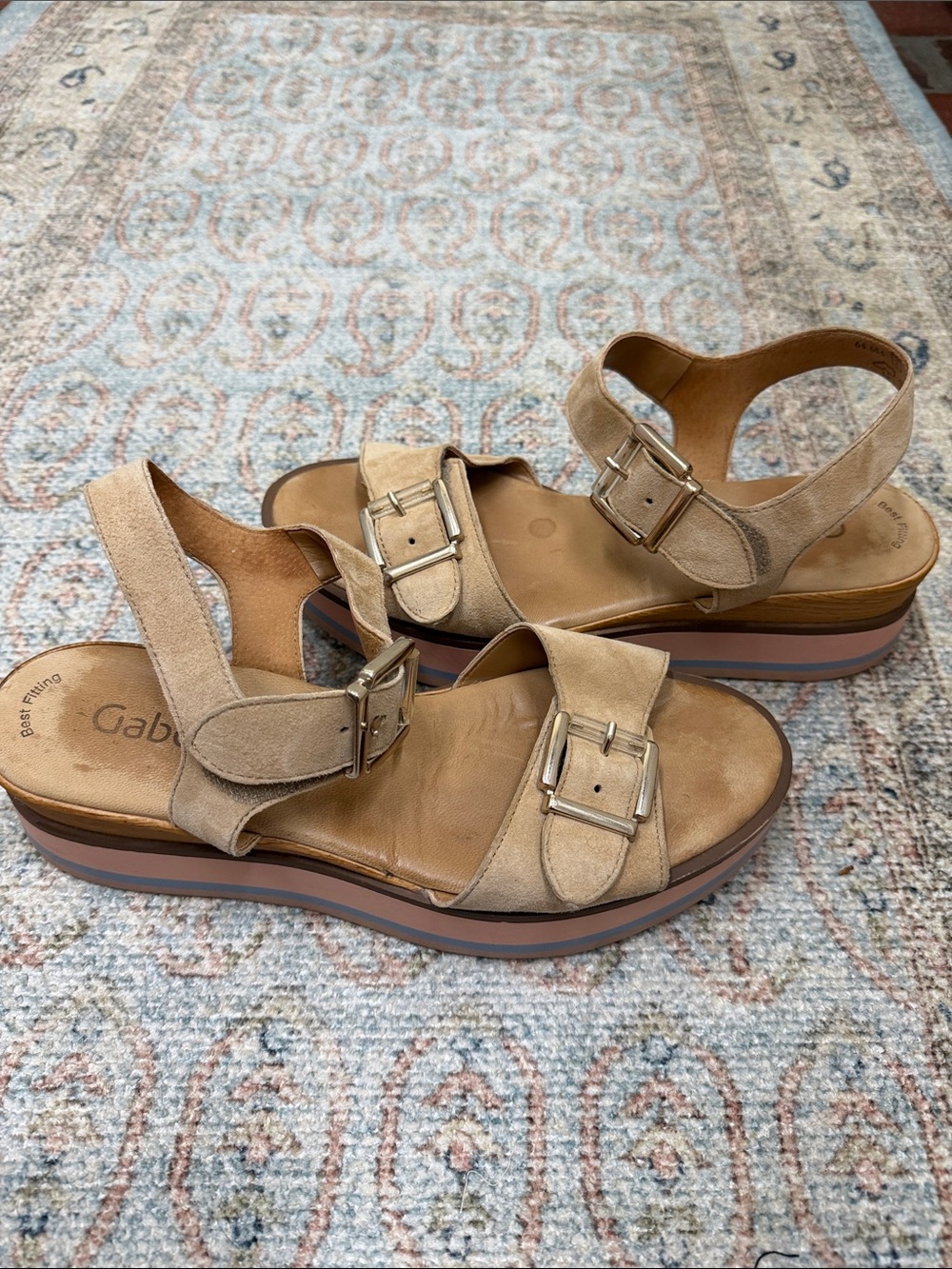 Gabor Best Fitting suede leather wedge sandals size 9US